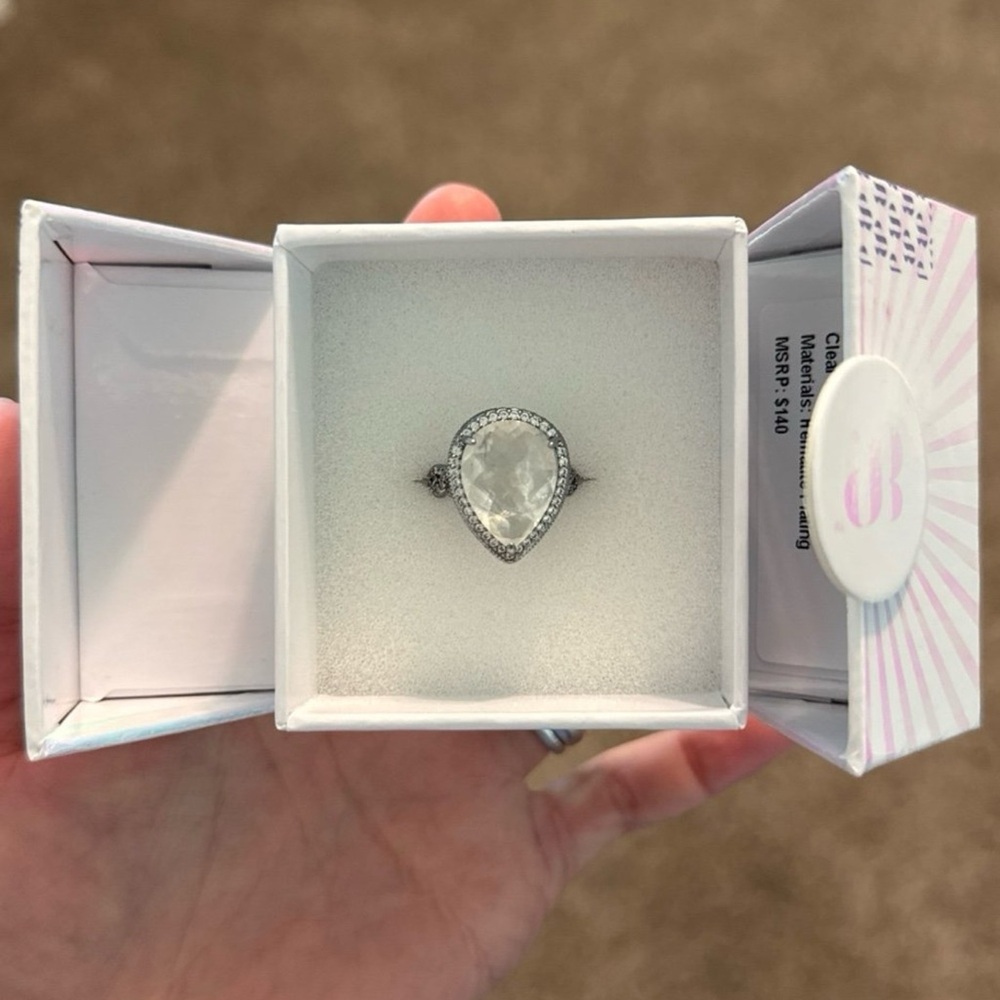 Elegant Silver Teardrop Ring